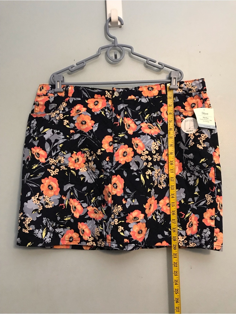 croft & barrow Black Mini Skirt with Orange Floral Print